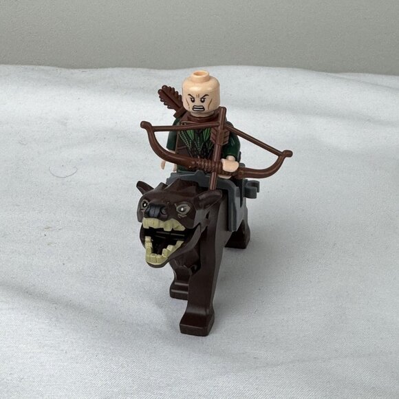 Lego LOTR Warg Black Nose The Hobbit Animal Minifigure w/ Mirkwood Elf Archer - Picture 2 of 8